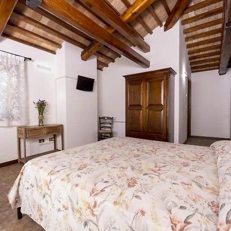 La Tenuta Va Oltre Farm stay *